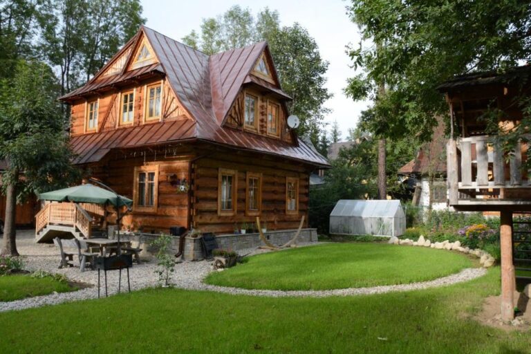 Dom Tomusik